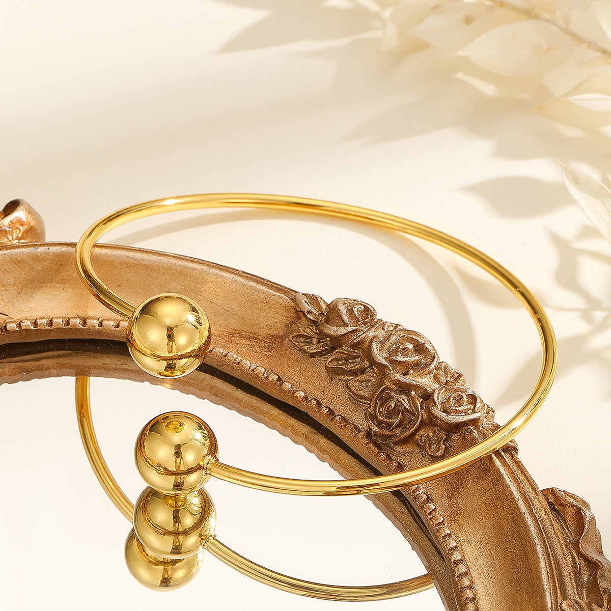 Plated 18k Gold Double Headed Bead Opening Bracelet